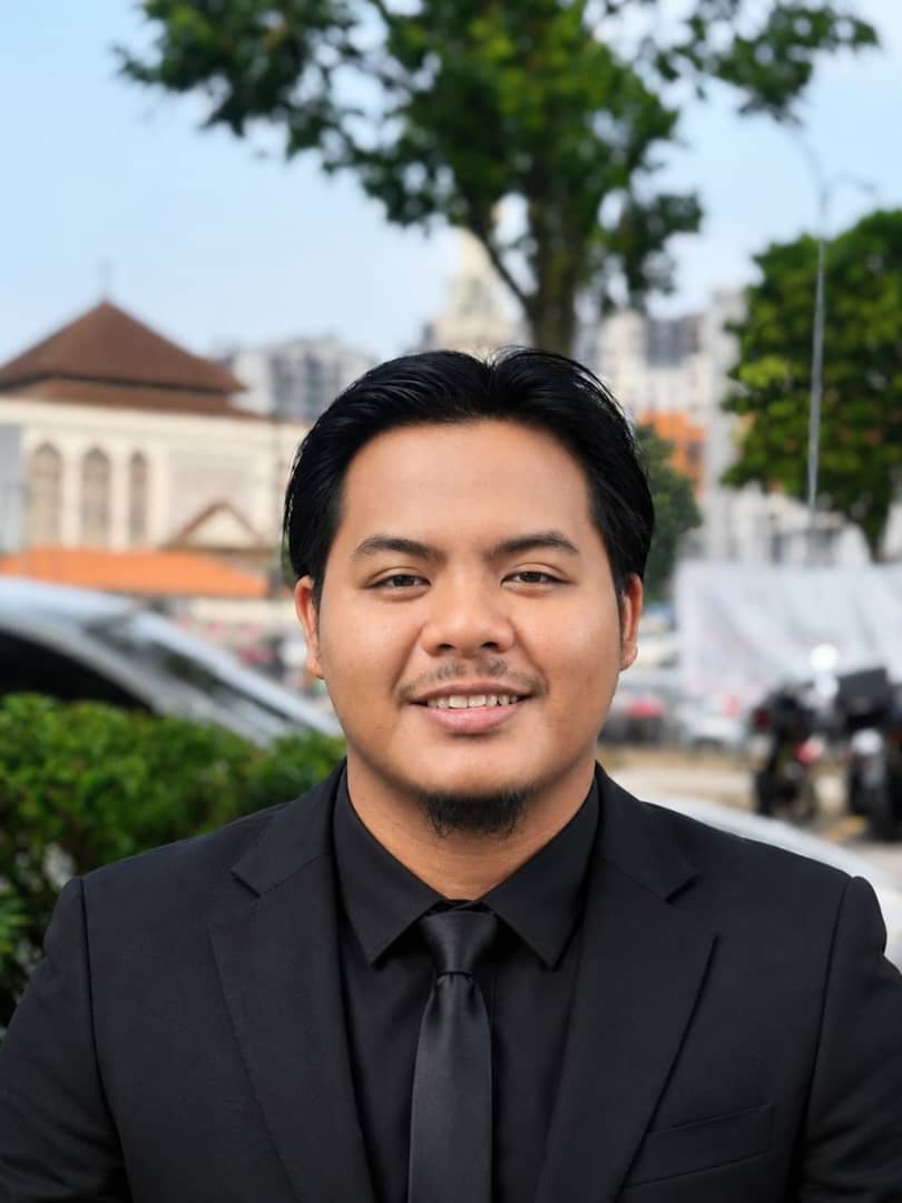 Abang Naz, Sales Advisor Mujahid Car Rental